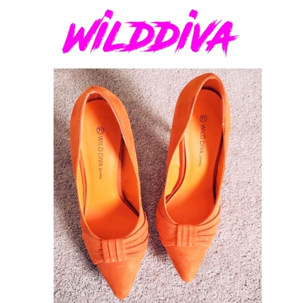 Wild diva lounge orange suede heels 👠